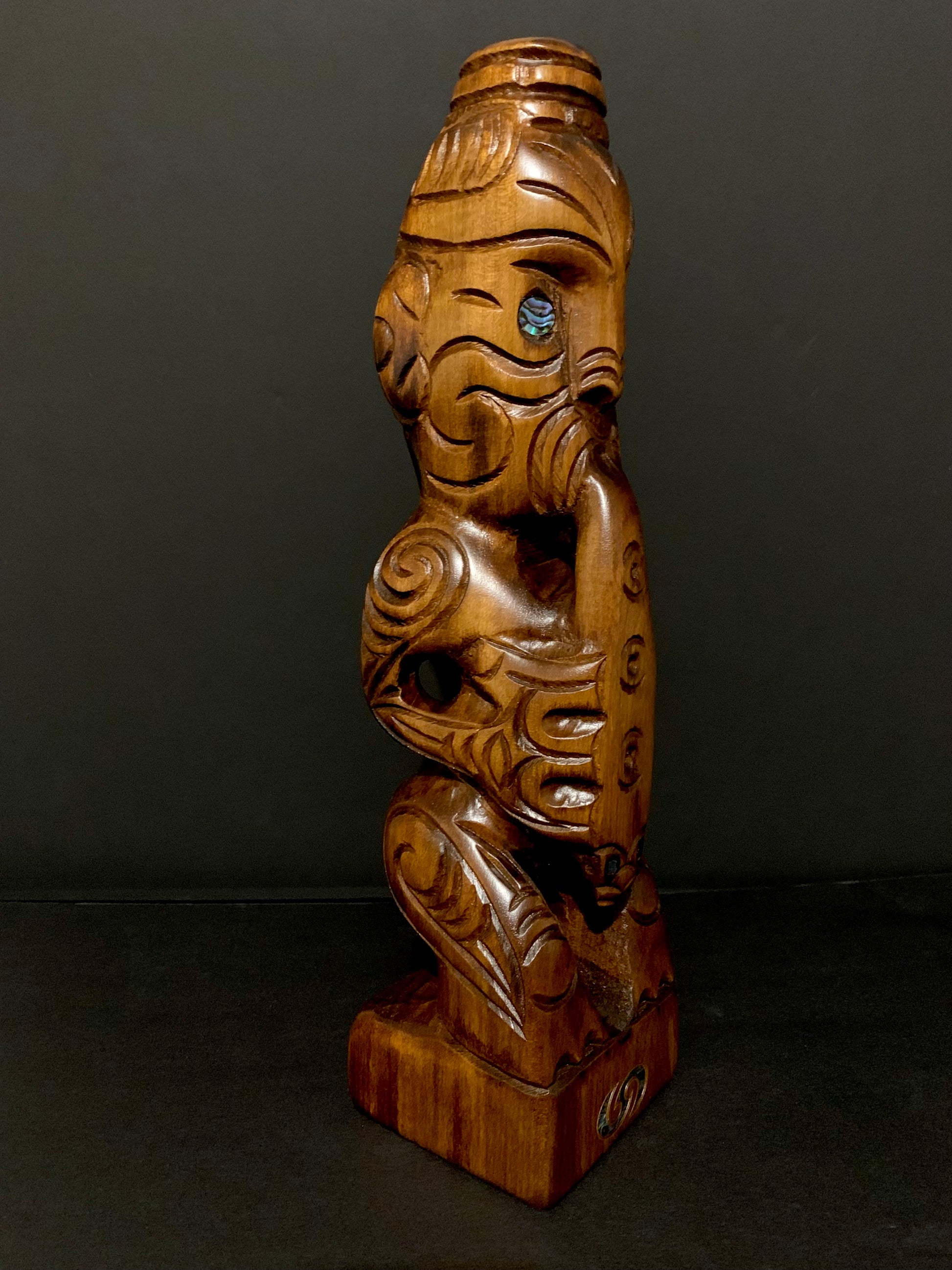 Tutanekai - Kiwi Design New Zealand Maori Walking Stick carved by Wood Masters Silver Fern Gallery
