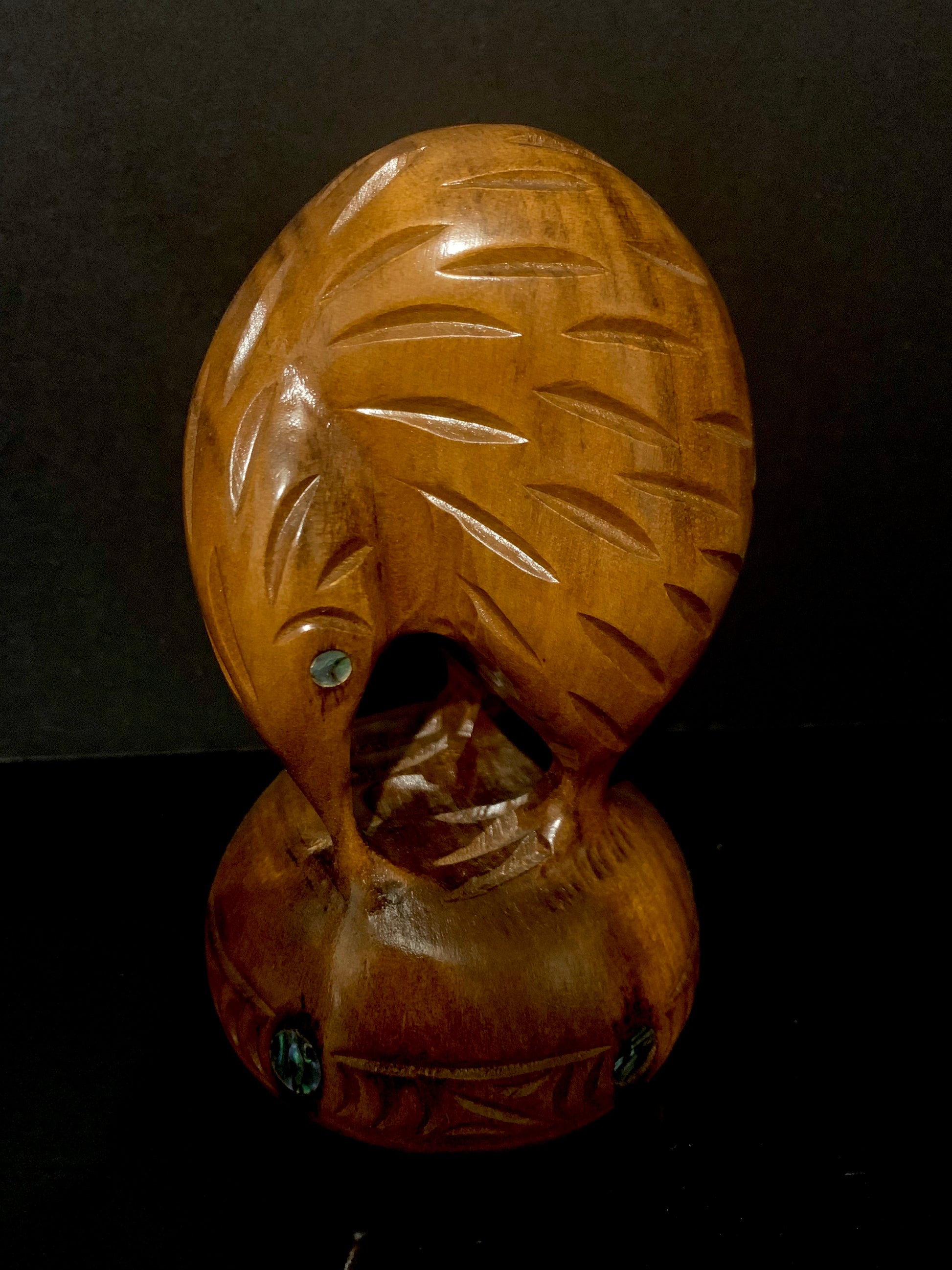 front view of Kiwi carved in New Zealand and available from Silver Fern Gallery