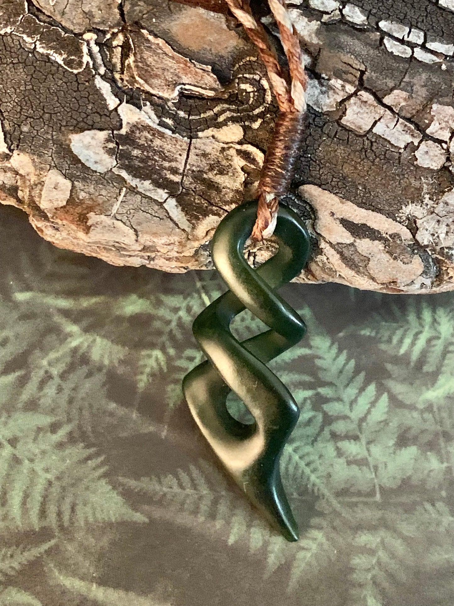 Pounamu Double Twist 45mm by Alex Sands