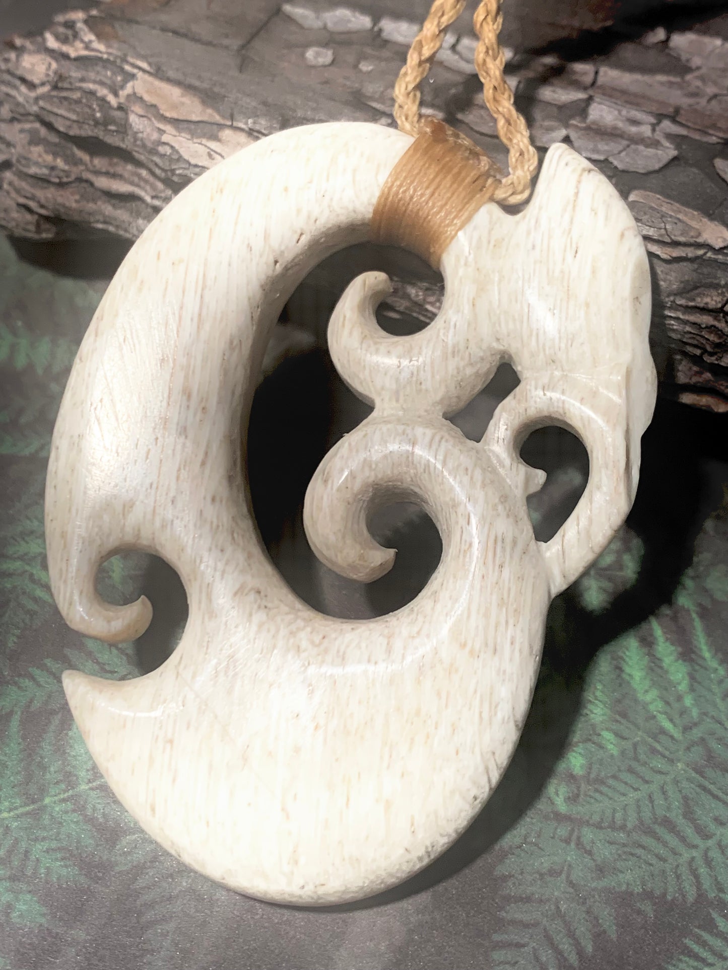 Whalebone Manaia 7cm by Alex Sands