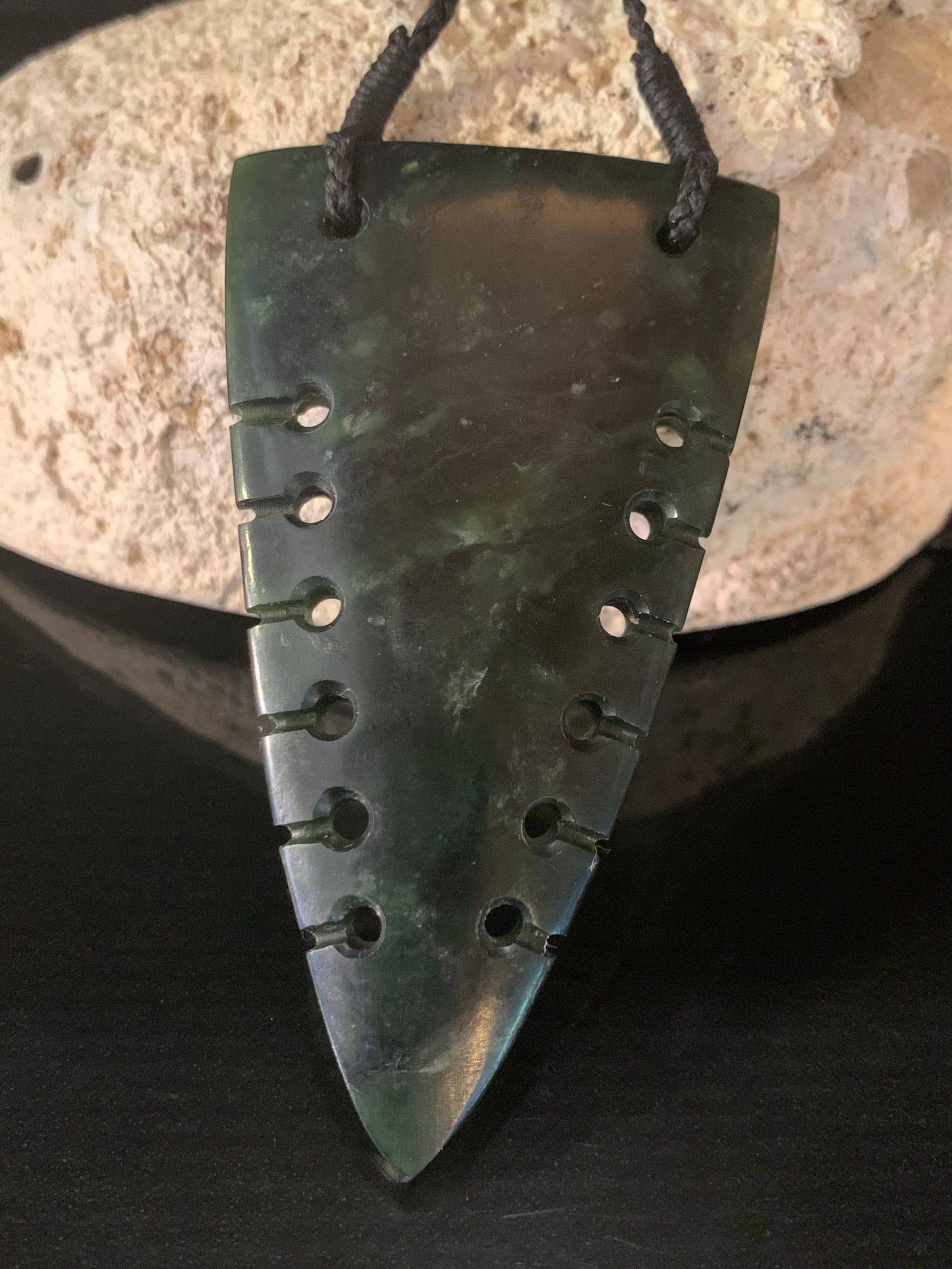 Pounamu Rei Niho Pendant - by Alex Sands