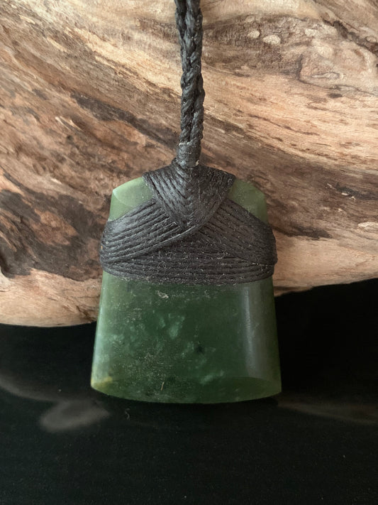 Pounamu Toki 4cm by Alex Sands